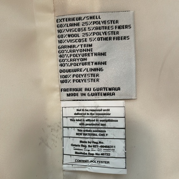 BNWT Size 8 DKNY coat. Never worn.Has been kept in a protective bag. - Picture 8 of 8